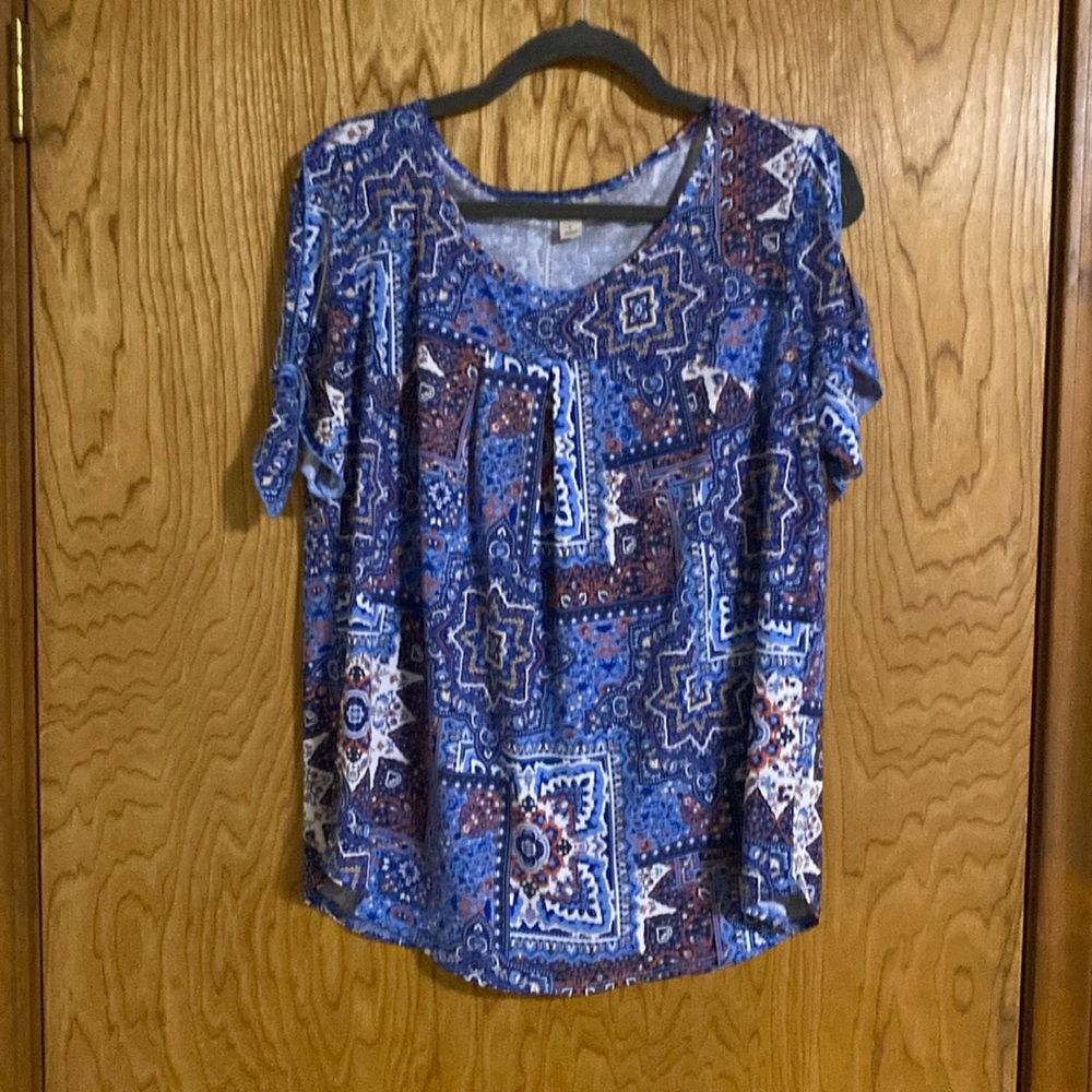 Roz&Ali Large Fun Shirt with open sleeves with ties Large blues pink and tan